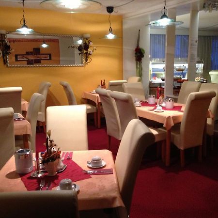 Stadthotel-Garni นอยวิท ภายนอก รูปภาพ