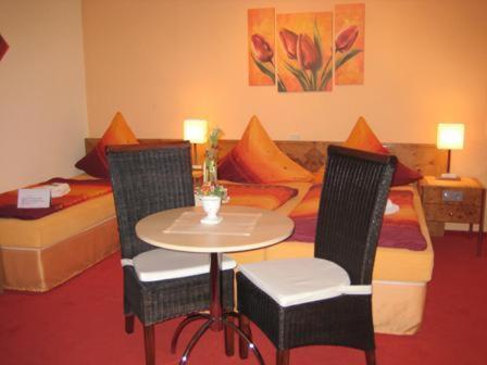 Stadthotel-Garni นอยวิท ภายนอก รูปภาพ
